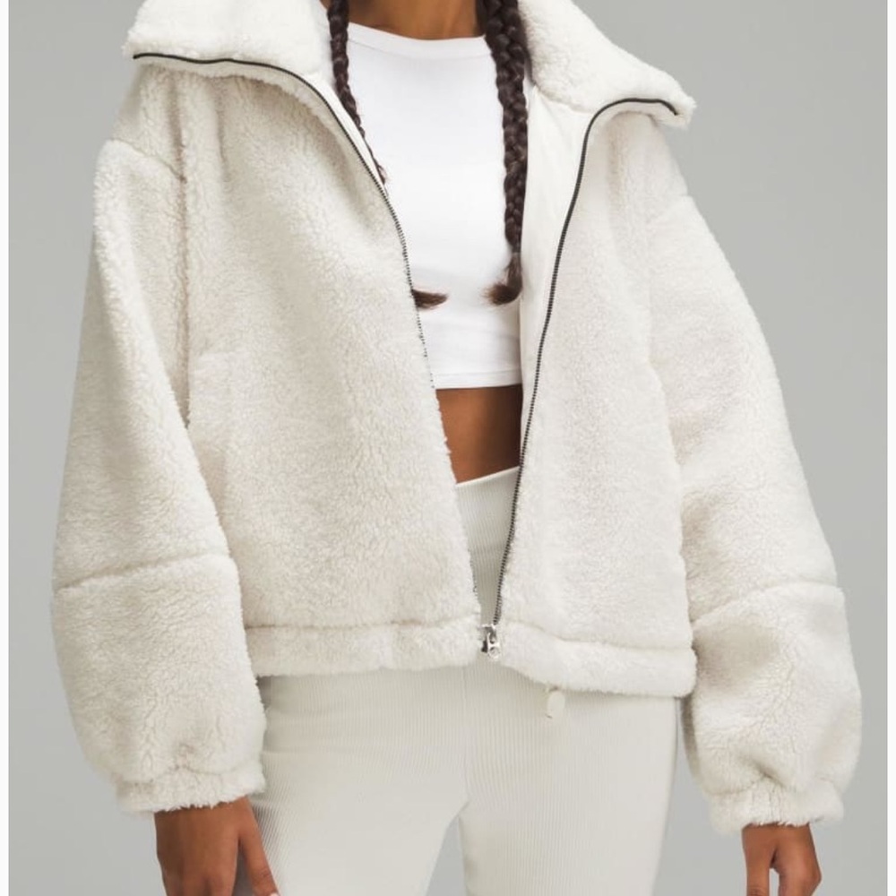 Lululemon cinchable fleece - Picture 3 of 3